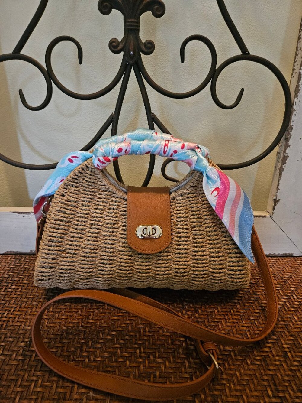 Summer Handbag/Crossbody tan Straw color woven - Picture 1 of 7